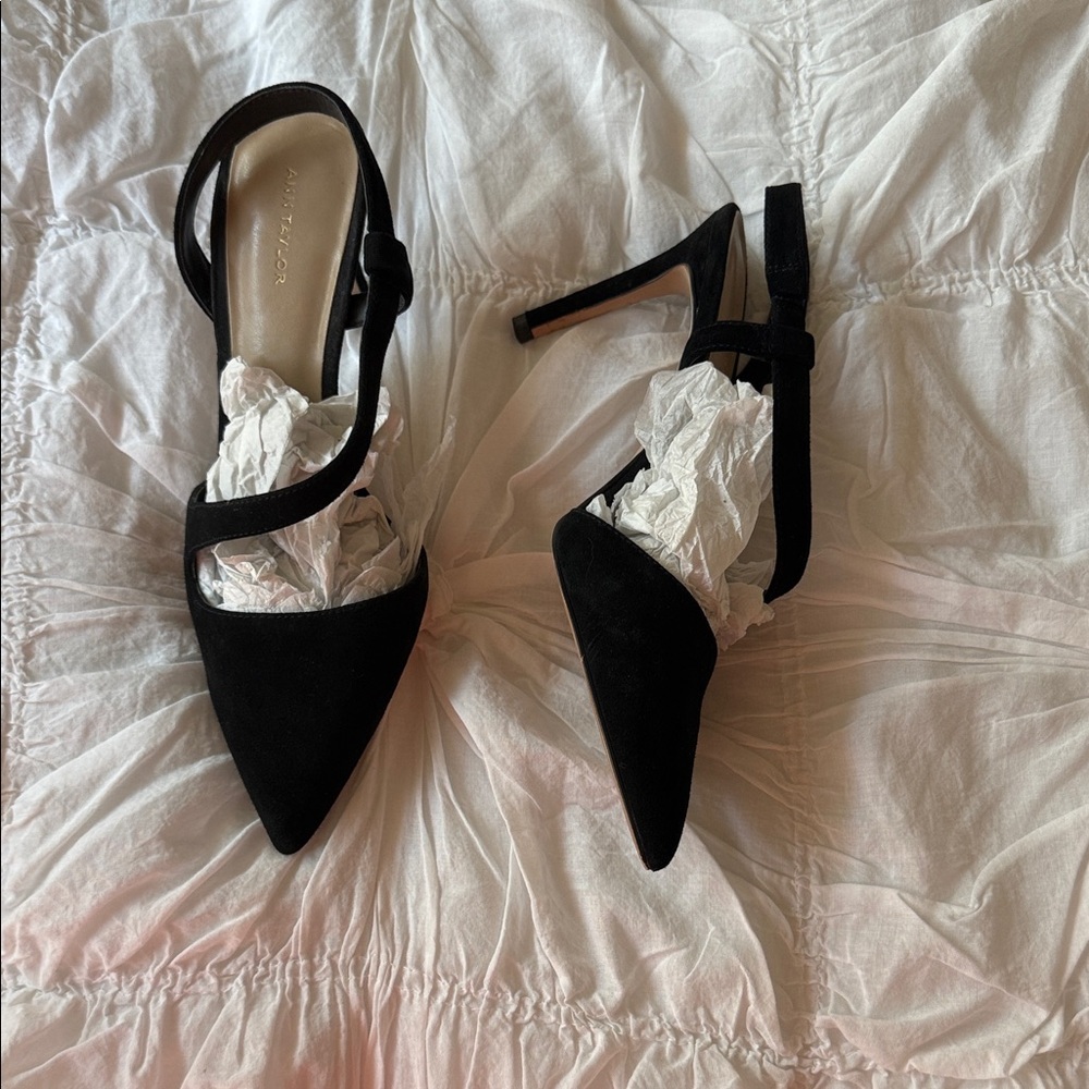 Ann Taylor Black Pointed Toe Heels